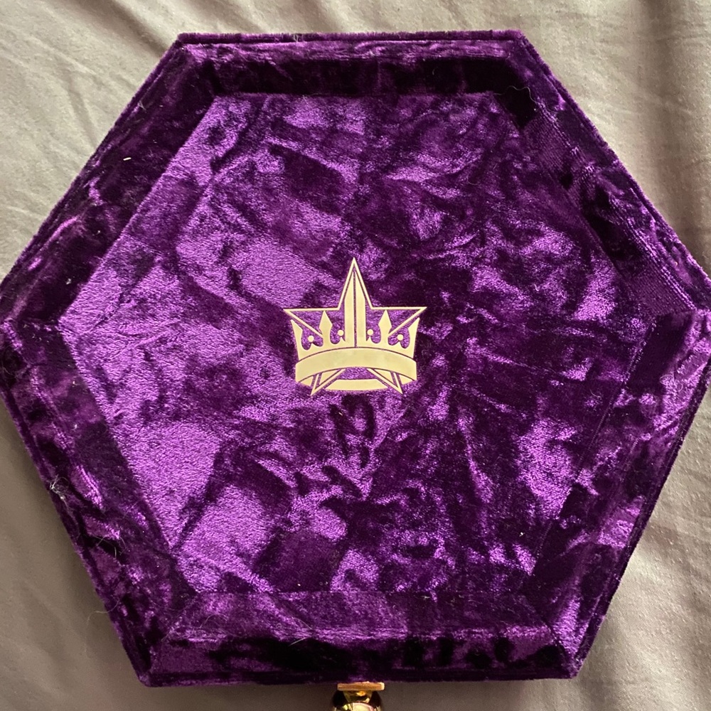 Jeffree Star Bloodlust palette